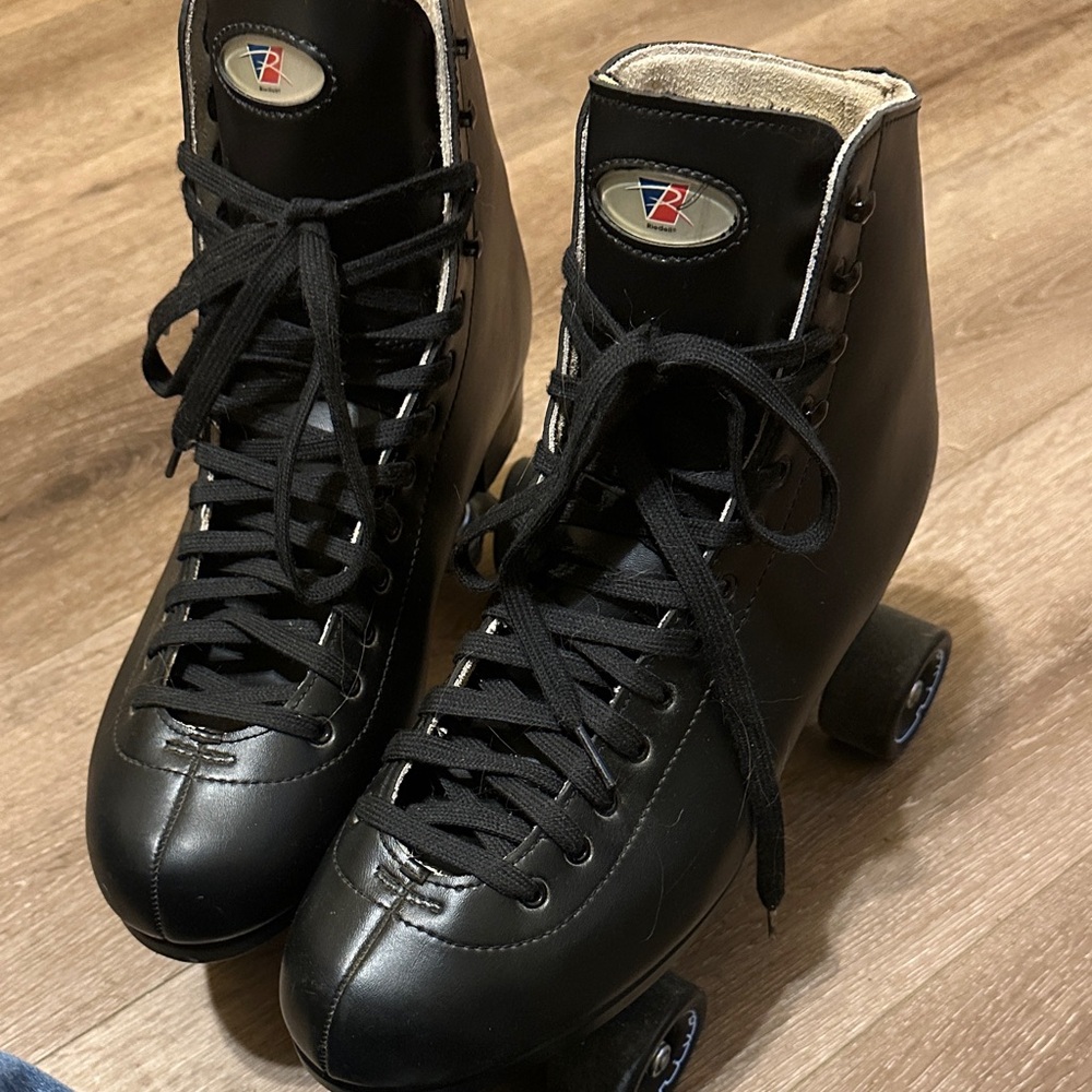 Riedel Women's Black Lace-Up Roller Skates
